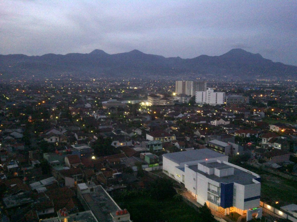 Apartemen The Suites Kayla Bandung Esterno foto